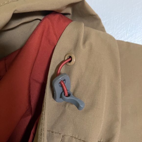 EUC MEC Gore-Tex 100% Waterproof Raincoat - Women's Large - Picture 4 of 12